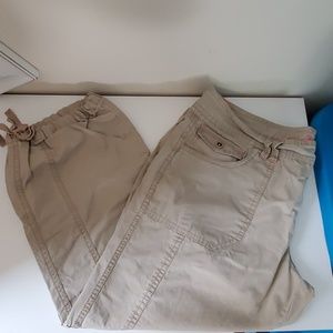 Aeropostale khakis drawstring leg capris pants